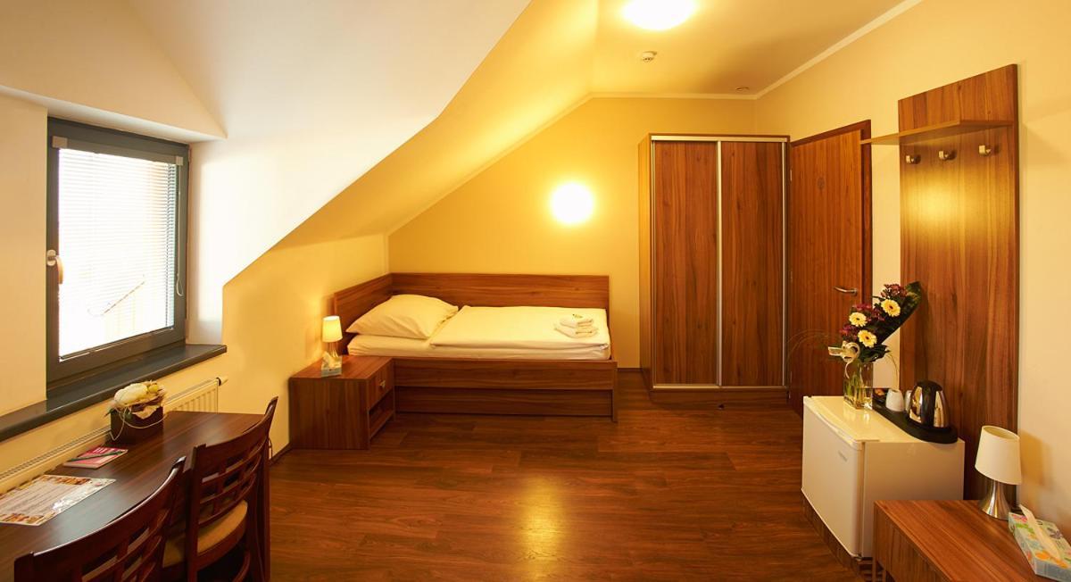 Hotel Horse Riding - Jezdecky Areal Trsice Ruang foto