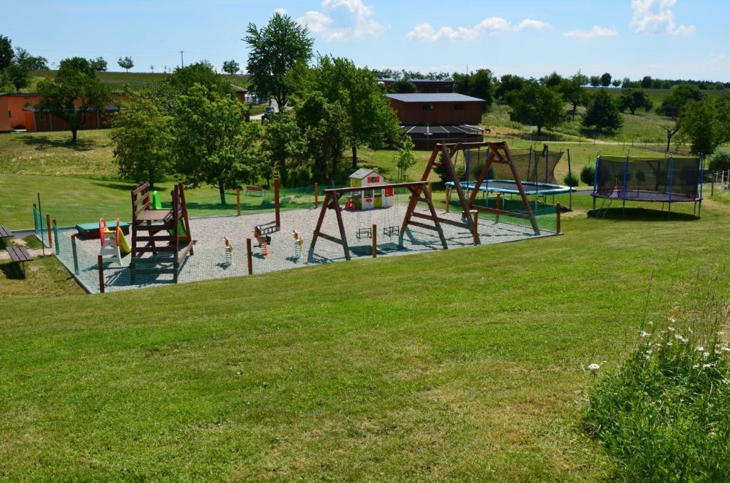 Hotel Horse Riding - Jezdecky Areal Trsice Bagian luar foto